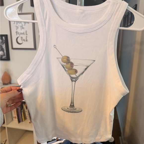 bluebonnet vintage Tops - Elegant White Tank Top with Martini Glass Print